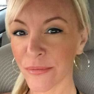 Meet your Posher, Elaine